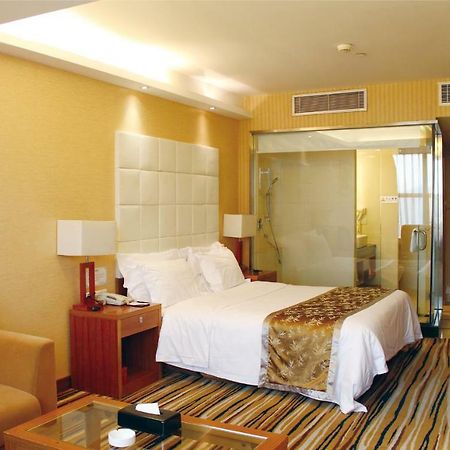 Shenzhen Luohu Railway Station Hotel - Commercial Building Exterior photo
