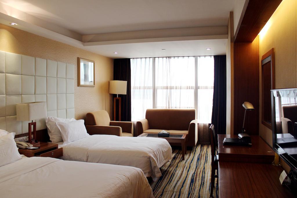 Shenzhen Luohu Railway Station Hotel - Commercial Building Room photo