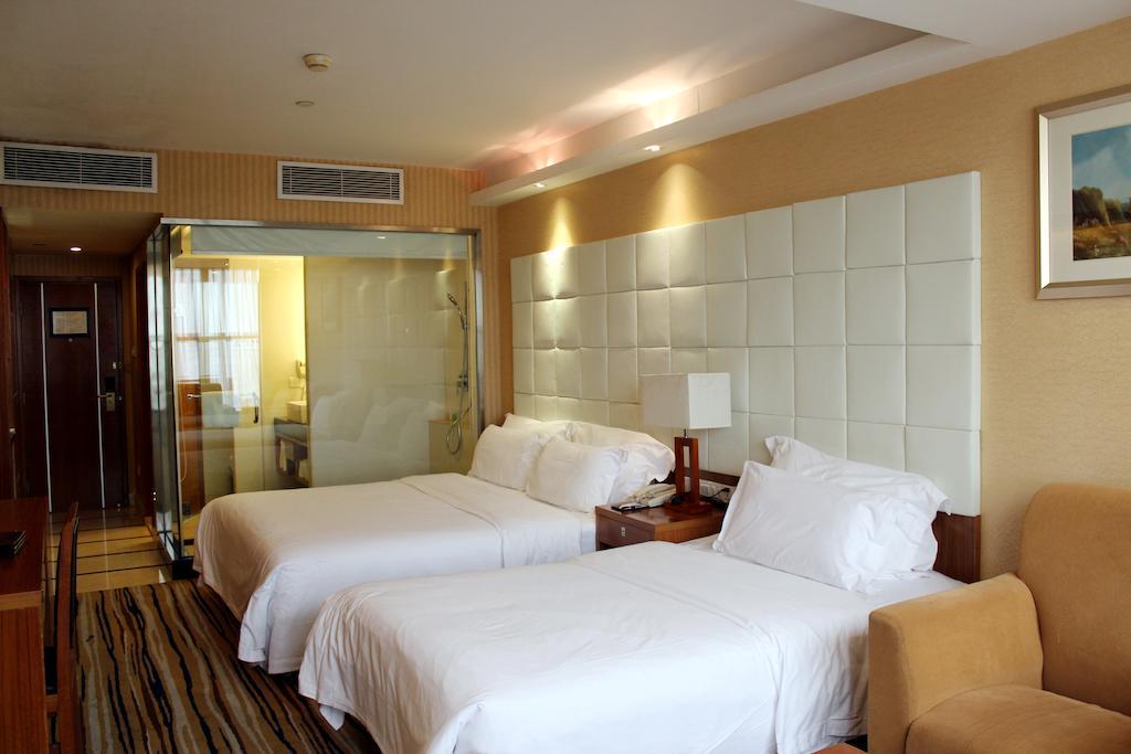Shenzhen Luohu Railway Station Hotel - Commercial Building Room photo