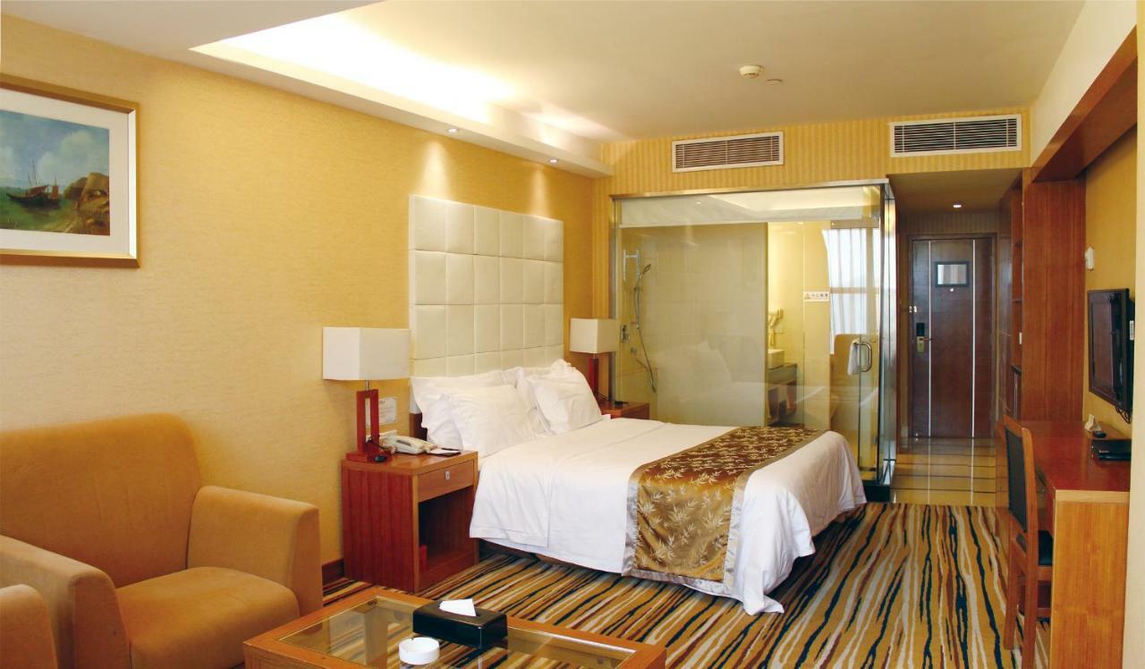 Shenzhen Luohu Railway Station Hotel - Commercial Building Exterior photo